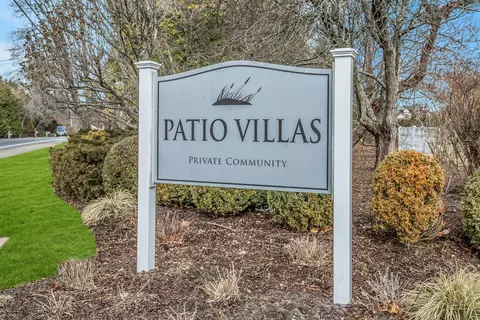 7 Brittany Ln, Westhampton Beach, NY 11978