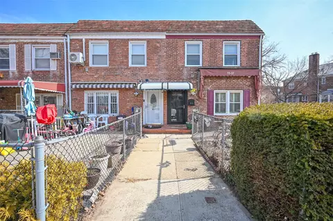 70-37 175 St, New York, NY 11365