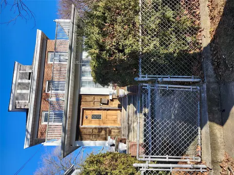 327 S 10th Ave, Mount Vernon, NY 10550