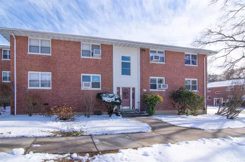 44 Dehaven Dr #1E, Yonkers, NY 10703