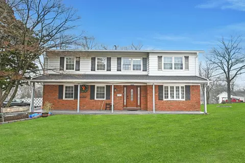 2 Trinity Pl, Ramapo, NY 10977