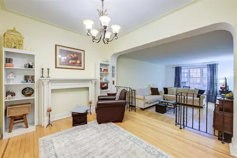 35-25 77 St #A14, New York, NY 11372