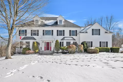 23 Jenna Dr, Monroe, NY 10950