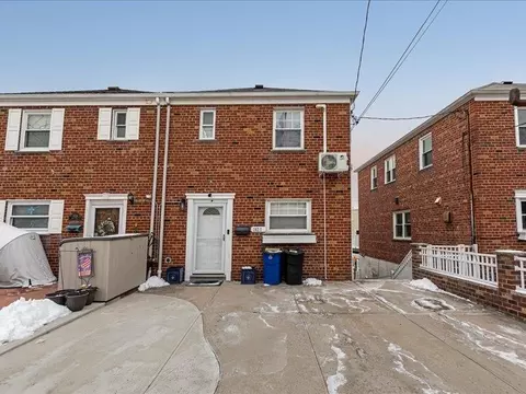 1622 Bayview Ave, New York, NY 10465