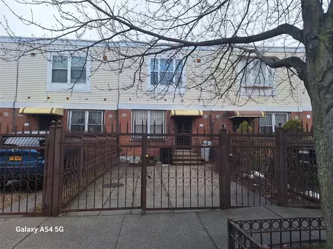 424 Hinsdale St, Brooklyn, NY 11207