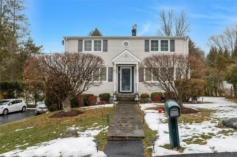 250 Cherry Rd, Yorktown, NY 10598