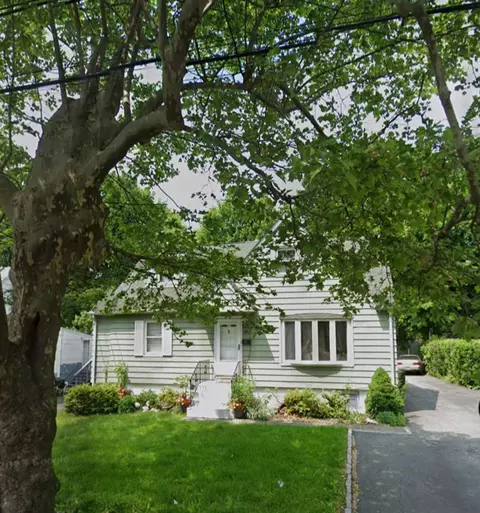 19 Karnell St, Ramapo, NY 10977