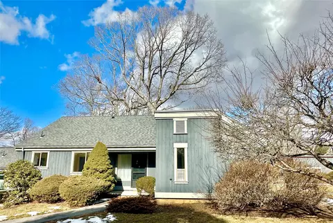 97 Heritage Hls #B, Somers, NY 10589