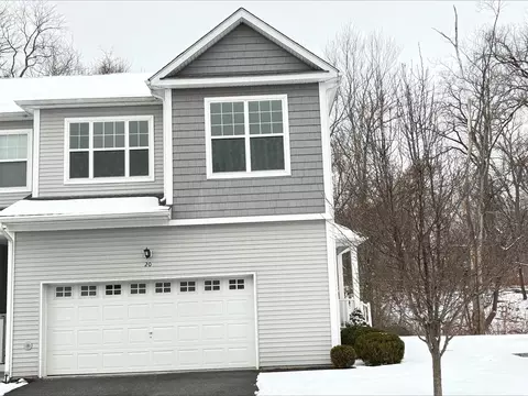 20 Magnolia Park Rd, Middletown, NY 10940