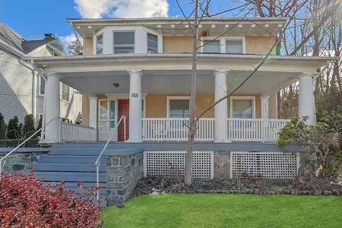 748 Warburton Ave, Yonkers, NY 10701