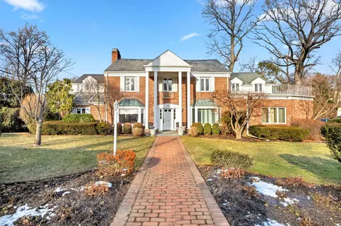 Undisclosed, North Hempstead, NY 11021