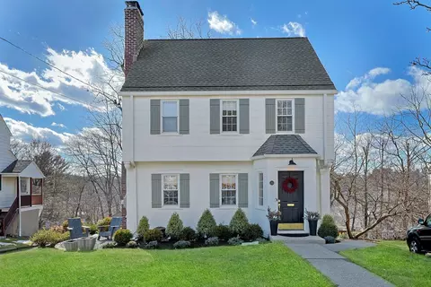 20 Iroquois Rd, Ossining, NY 10562