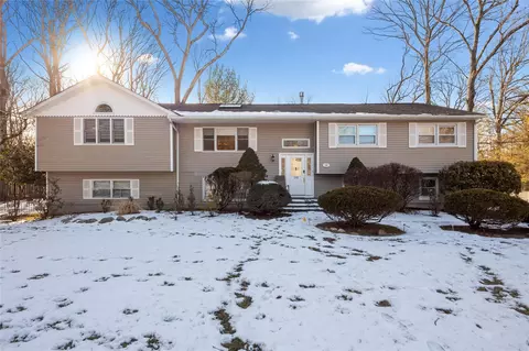 23 Edgebrook Ln, Ramapo, NY 10952