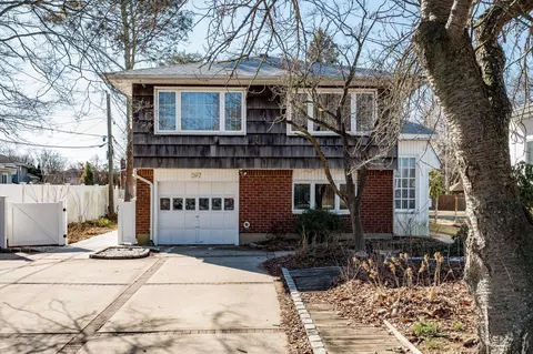 597 Old Bethpage Rd, Old Bethpage, NY 11804