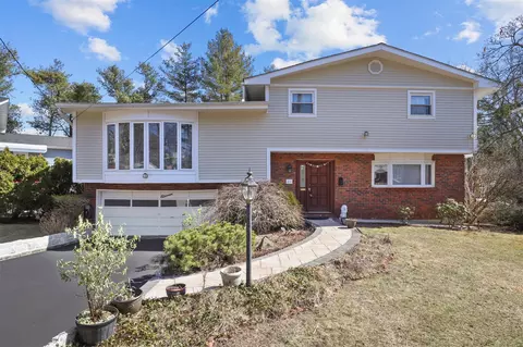 11 Clarendon Pl, Greenburgh, NY 10583