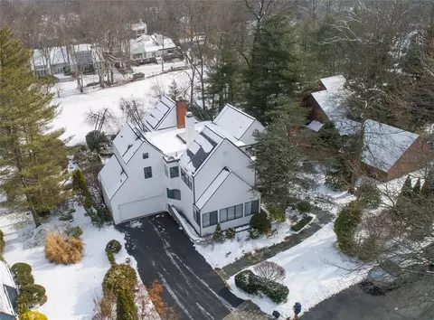 23 Harrows Ln, Harrison, NY 10577