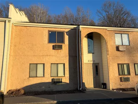 43 Scarborough Ln #D, Wappinger, NY 12590