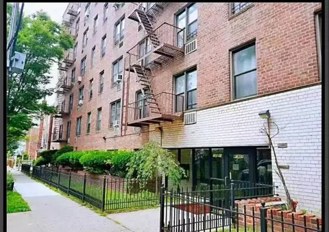 149-43 35 #3J, New York, NY 11354