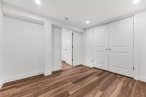 73 Liberty Blvd, Valley Stream, NY 11580