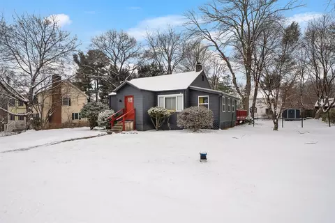 4 Windsor Rd, Cortlandt, NY 10520