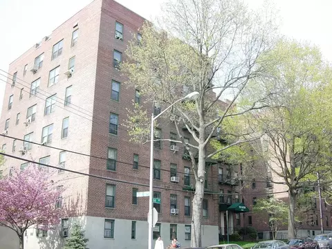 139-09 84th Dr #307, New York, NY 11435