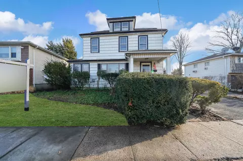 1460 N Jerusalem Rd, North Merrick, NY 11566