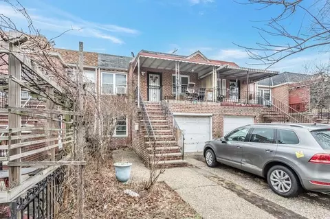 2541 72nd St, New York, NY 11370