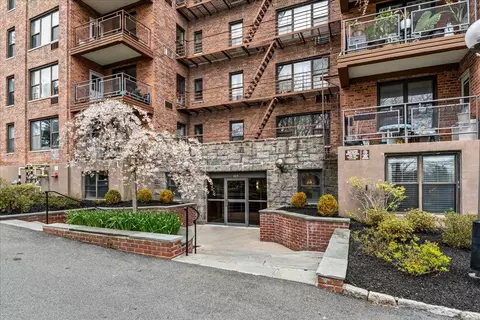 117 S Highland Ave #5H, Ossining, NY 10562