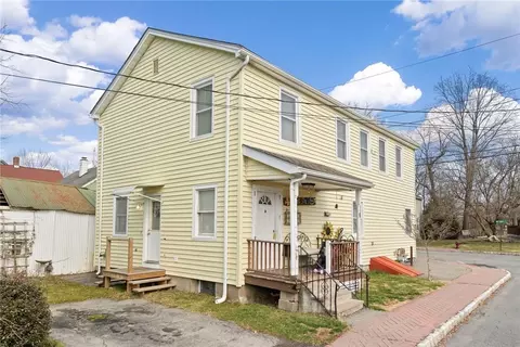 28 Van Buren St, Warwick, NY 10990