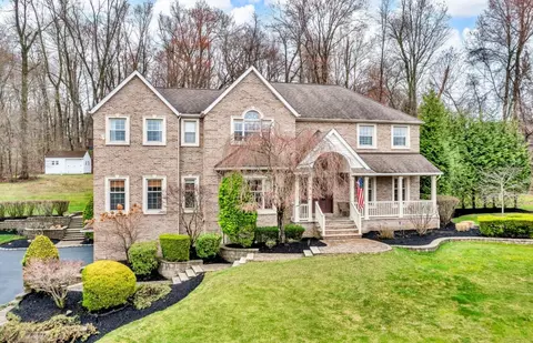 5 Pvt Lovett Ct, Orangetown, NY 10913