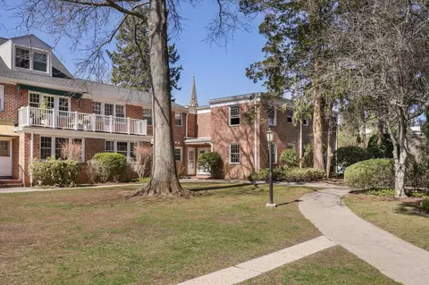 172 Putnam Park #172, Greenwich, CT 06830