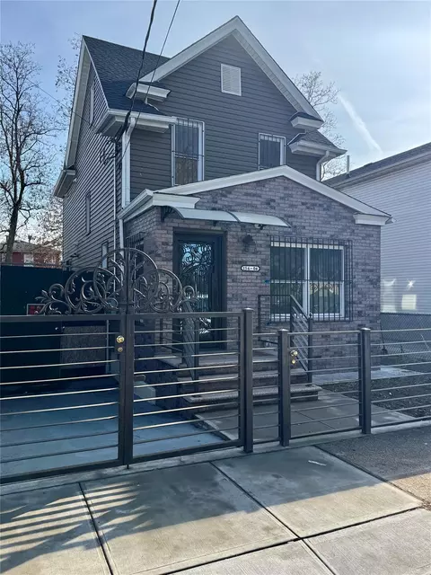 156-04 113th Ave, New York, NY 11433