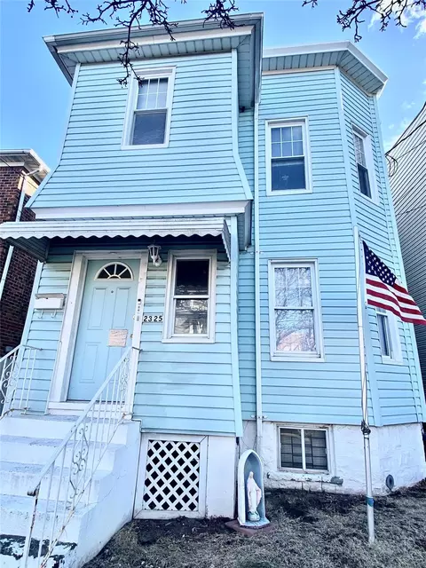 23-25 123 St, New York, NY 11356