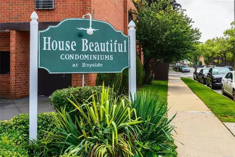 219-42 64 Ave, Oakland Gardens, NY 11364