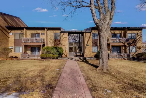 3 Charles Ln #2B, Ramapo, NY 10970