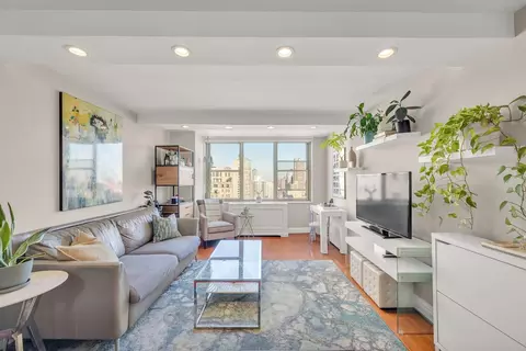 301 E 79th St #27G, New York, NY 10075