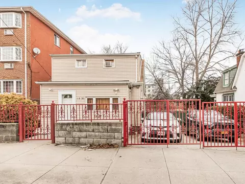 1237 E 224th St, New York, NY 10466
