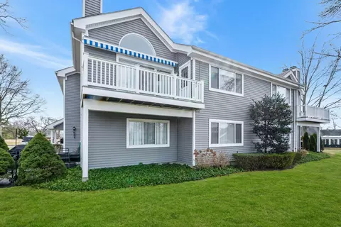 270 Dockside Ct #270, Moriches, NY 11955
