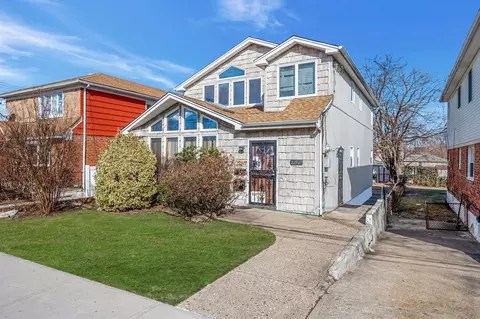 22907 148th Ave, New York, NY 11413