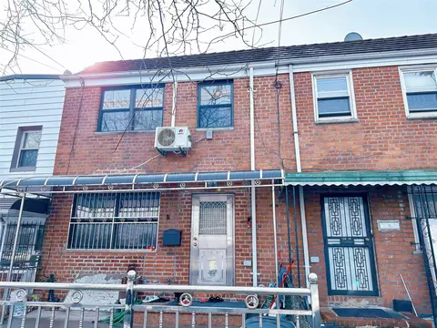 150-10 Booth Memorial Ave, New York, NY 11355