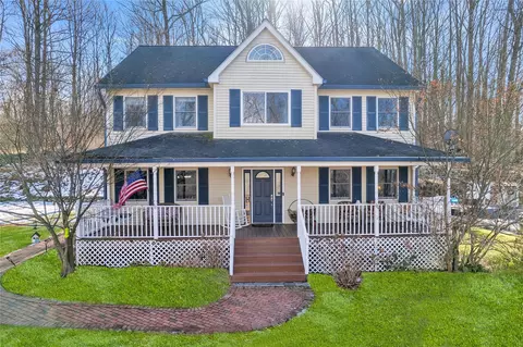 10 Berry Hl, Cornwall, NY 12518