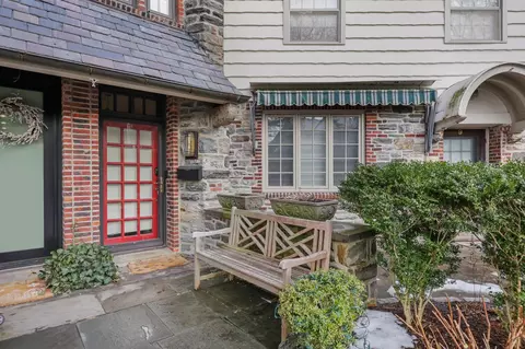 8 Merestone Ter, Bronxville, NY 10708