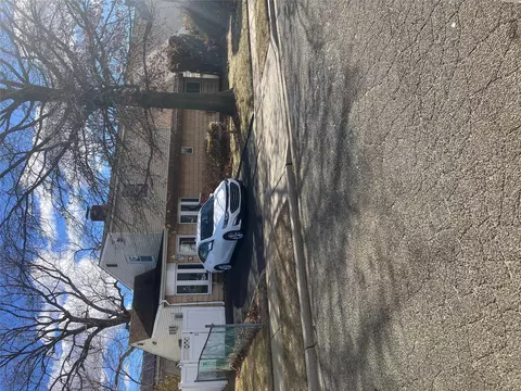43 Boat Ln, Levittown, NY 11756