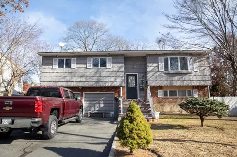 53 Winfield Ave, Brentwood, NY 11717