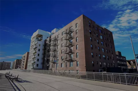 129 Beach 118th Street St #3D, New York, NY 11694