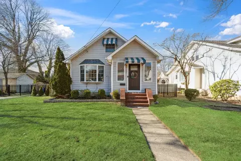 1906 Browning St, Baldwin, NY 11510