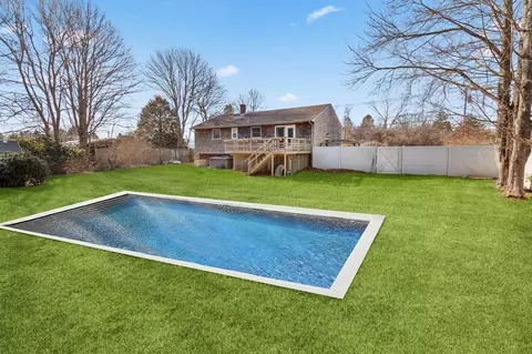 157 Greenwich St, Montauk, NY 11954