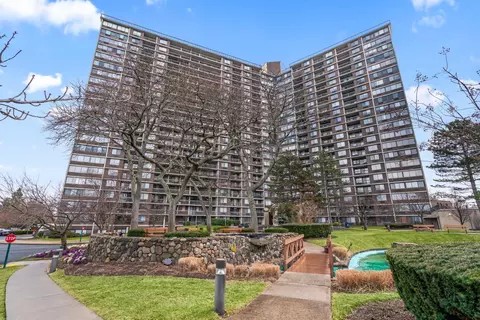 2 Bay Club Dr #PH-C, Bayside, NY 11360