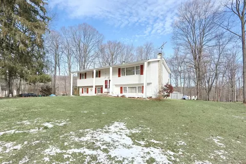 23 Timber Trl, Ramapo, NY 10901