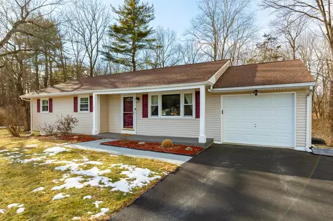 3 Beth Pl, Wappinger, NY 12590